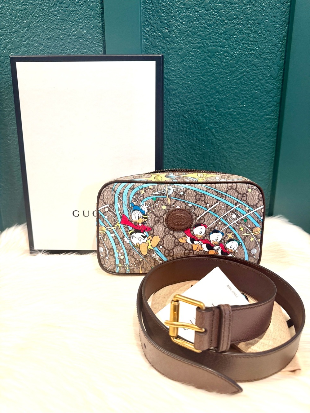Gucci X Disney Donald Duck Belt Bag - Picture 15 of 15